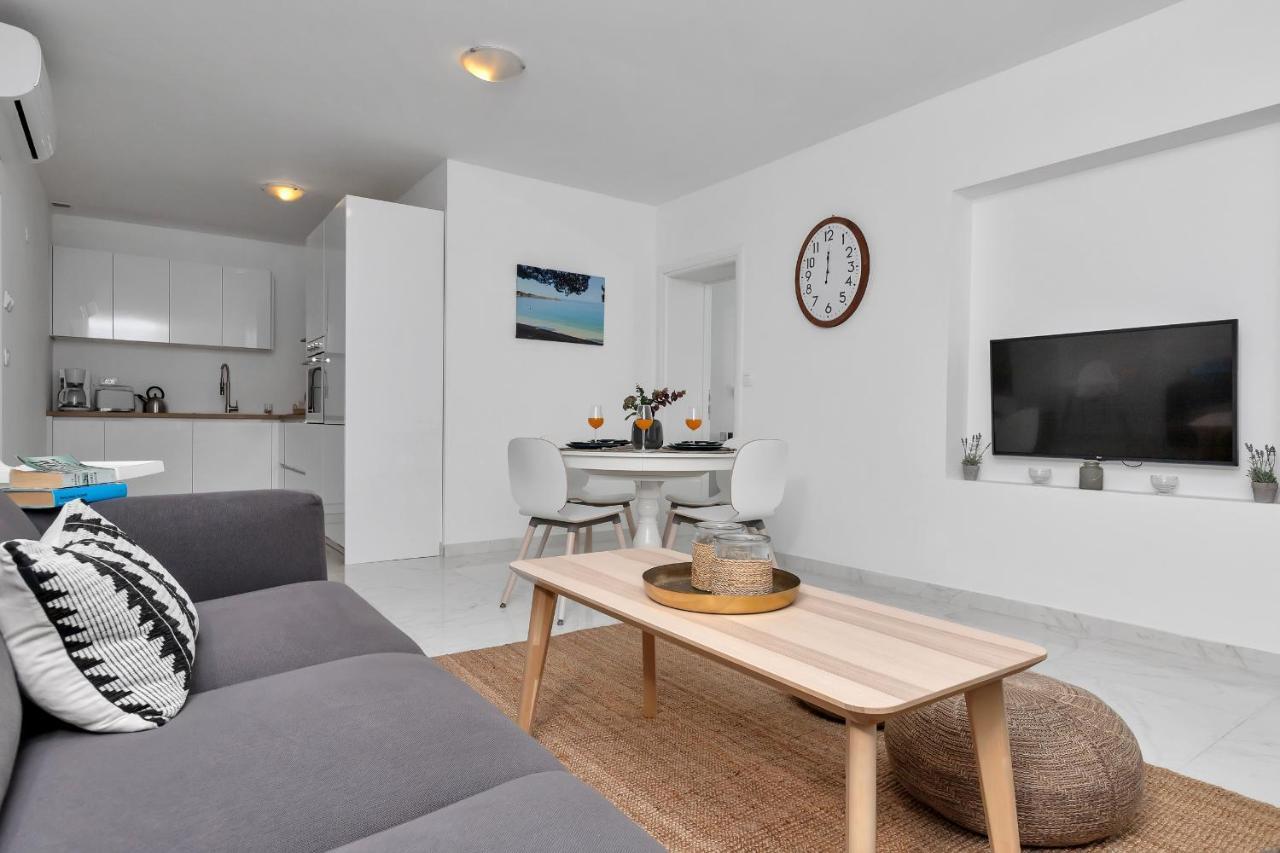 Apartment Lotte With Private Pool In The City Center! มาคาร์สกา ภายนอก รูปภาพ
