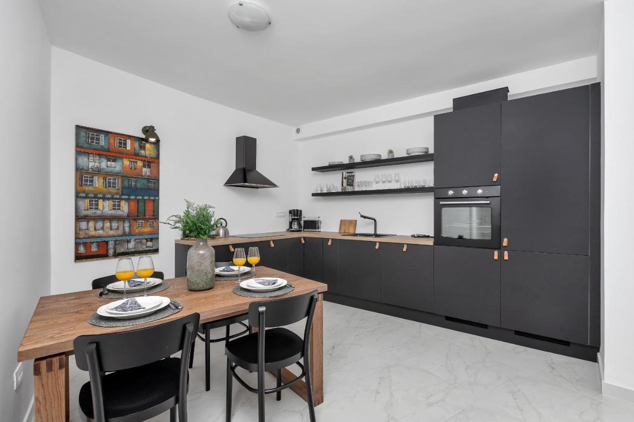 Apartment Lotte With Private Pool In The City Center! มาคาร์สกา ภายนอก รูปภาพ